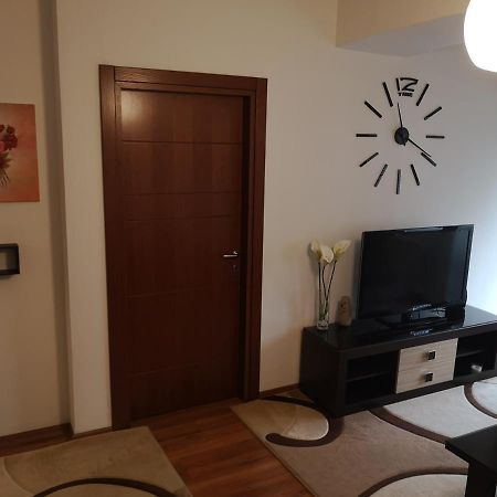 Hello Apartment Скоп'є Екстер'єр фото