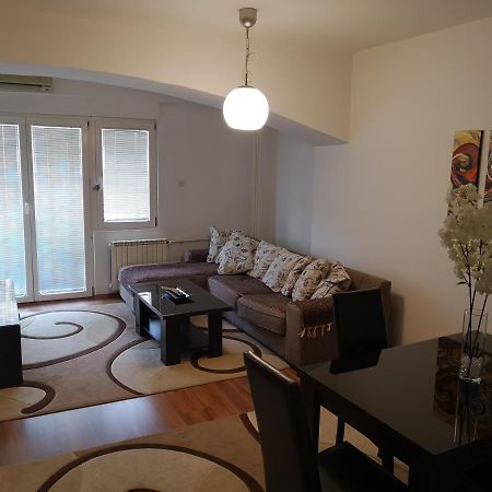Hello Apartment Скоп'є Екстер'єр фото