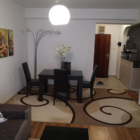 Hello Apartment Скоп'є Екстер'єр фото