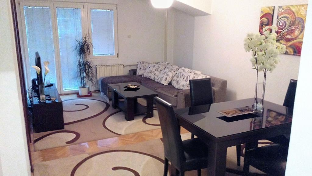 Hello Apartment Скоп'є Екстер'єр фото